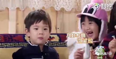 neinei和吴尊吃瓜,揭秘明星家庭温馨日常